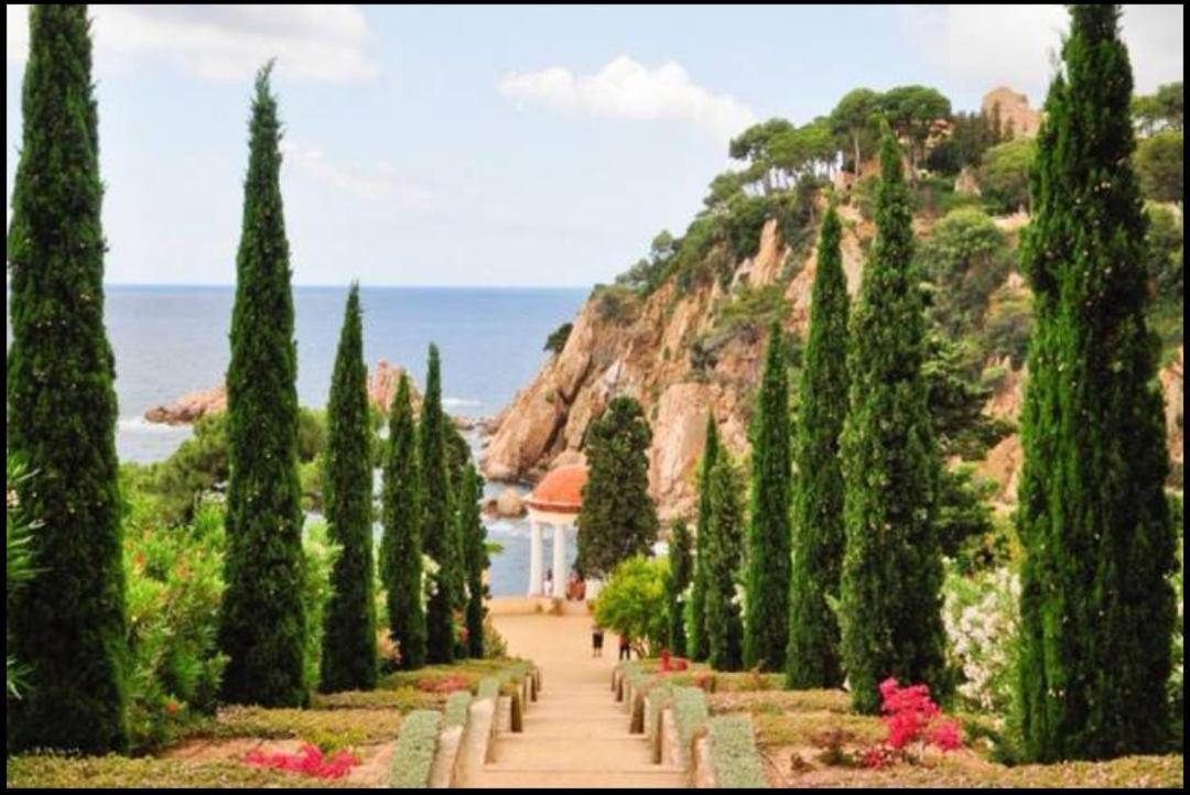 Seahomes Vacations, La Casa Blue Mediterranean Lifestyle Бланес Экстерьер фото