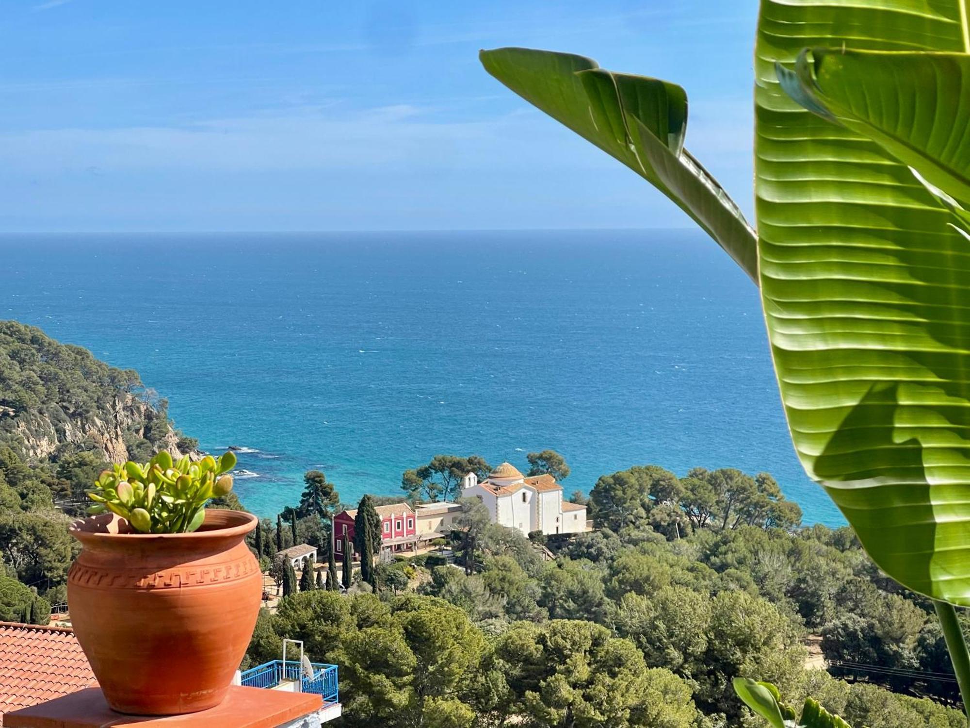 Seahomes Vacations, La Casa Blue Mediterranean Lifestyle Бланес Экстерьер фото