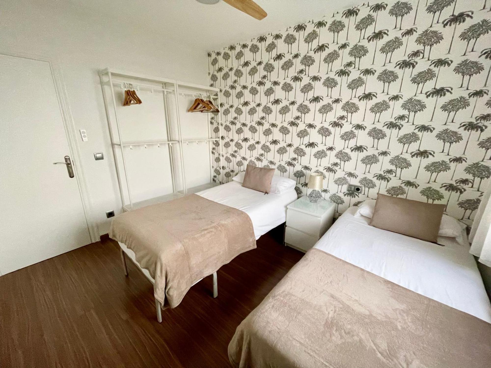 Seahomes Vacations, La Casa Blue Mediterranean Lifestyle Бланес Экстерьер фото