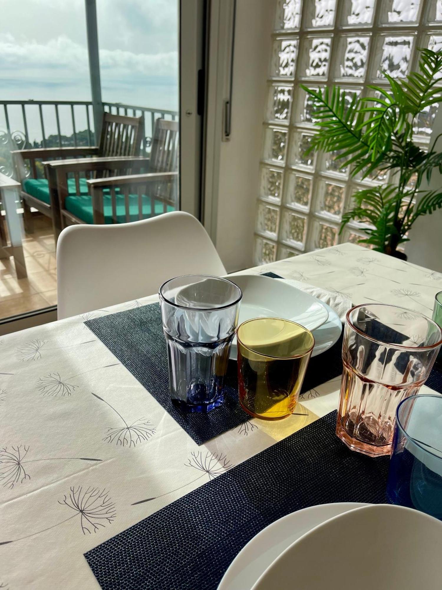 Seahomes Vacations, La Casa Blue Mediterranean Lifestyle Бланес Экстерьер фото