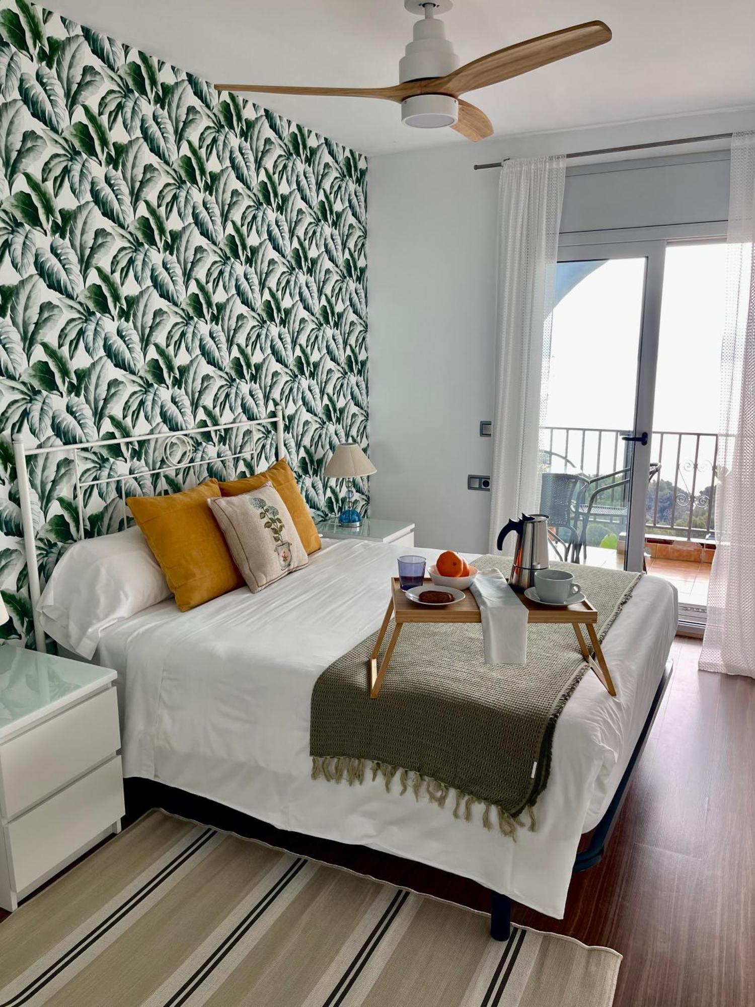 Seahomes Vacations, La Casa Blue Mediterranean Lifestyle Бланес Экстерьер фото