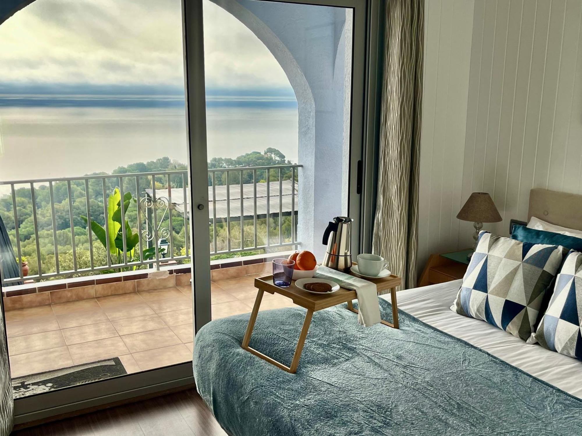 Seahomes Vacations, La Casa Blue Mediterranean Lifestyle Бланес Экстерьер фото
