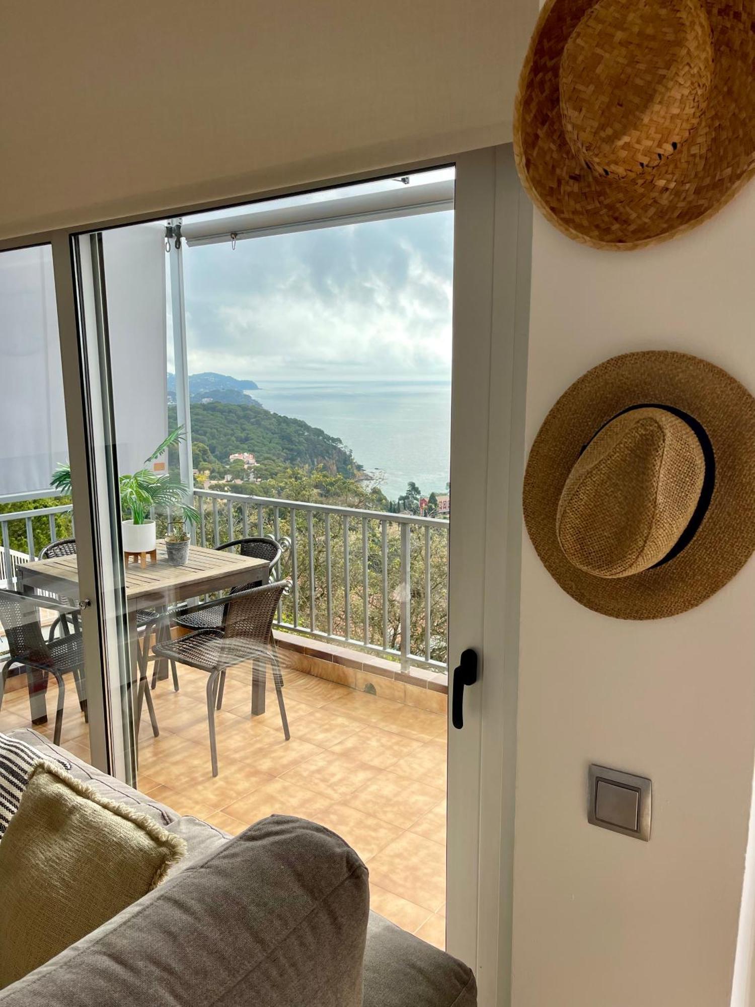 Seahomes Vacations, La Casa Blue Mediterranean Lifestyle Бланес Экстерьер фото